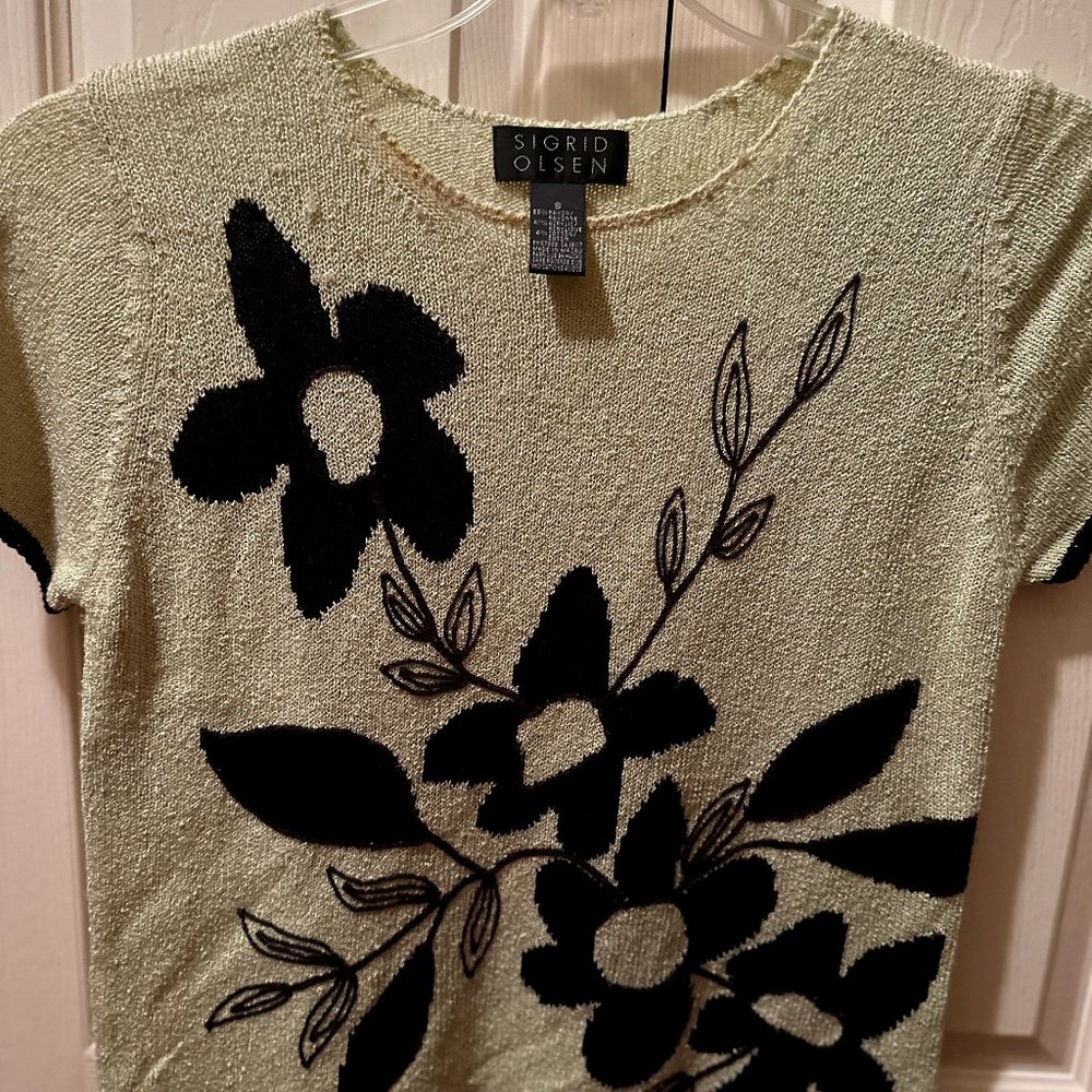 SIGRID OLSEN BLACK LABEL KNIT FLORAL PRINT CAP SLEEVE TOP BEIGE BLACK SMALL
